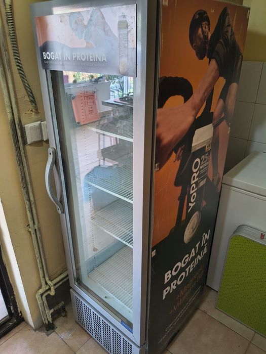 Vitrină frigorifică