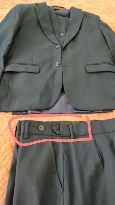 Школьный костюм.