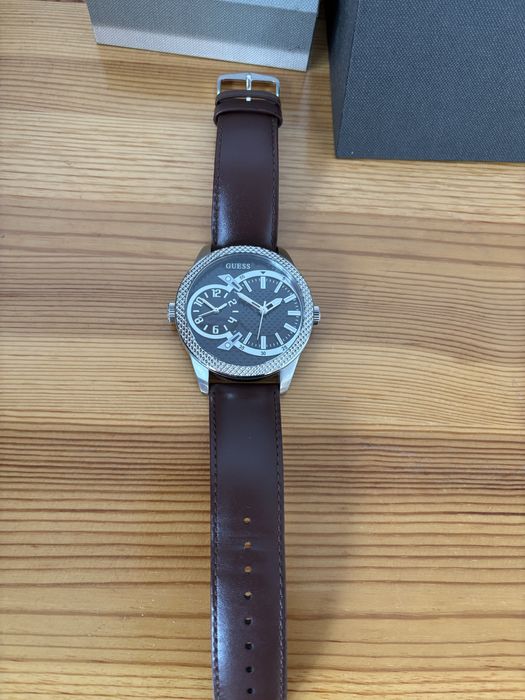 Часовник GUESS Dual time  w0788g2