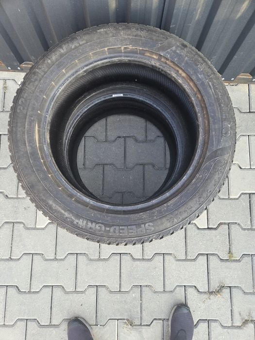 Vand 2 anvelope Cauciucuri de Iarnă 225/55/17 Semperit