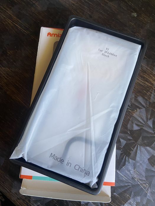 Husă iPhone 14 Pro Max Amizee + protecție ecran + protecție camere, nouă