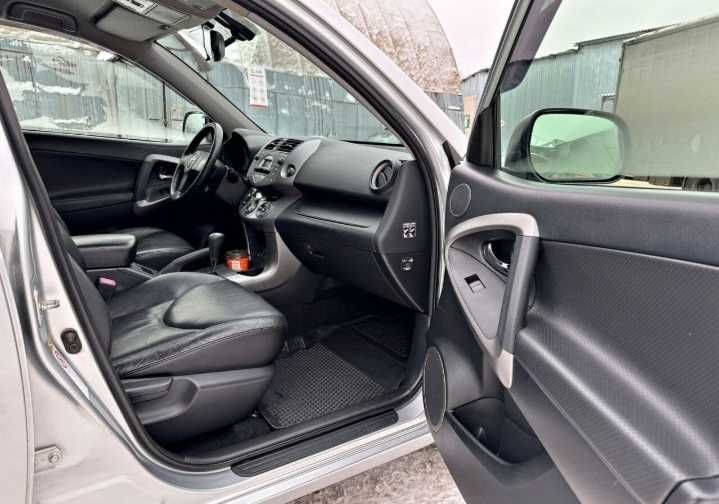 Продаю Toyta Rav4