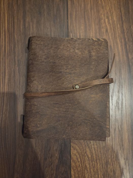 Jurnal din piele naturala de camila