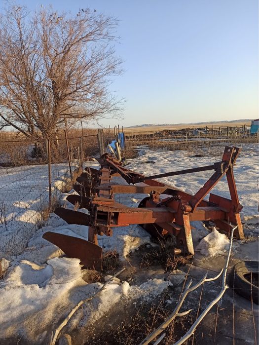 Плуг К700 8 корпус