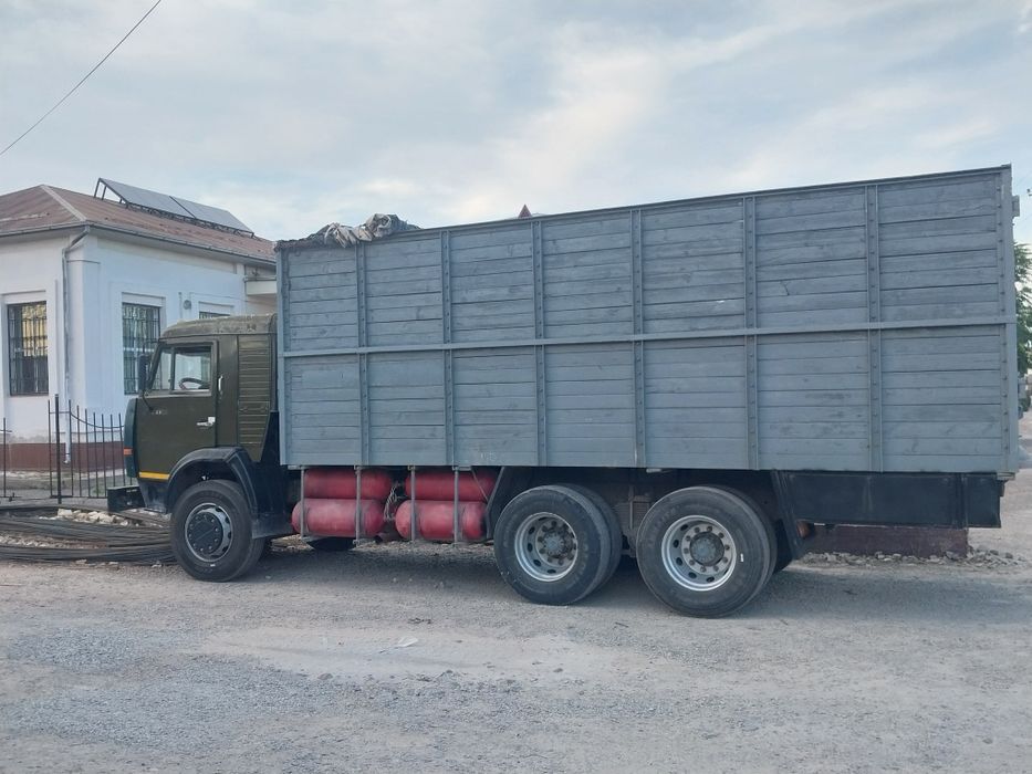 Камаз фургон.балон янги.