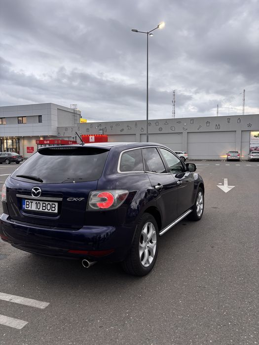 Vand sau schimb Mazda cx7.