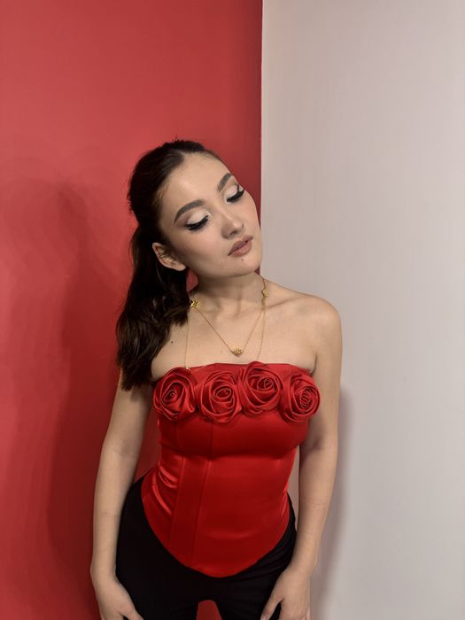 Корсет с розочкой