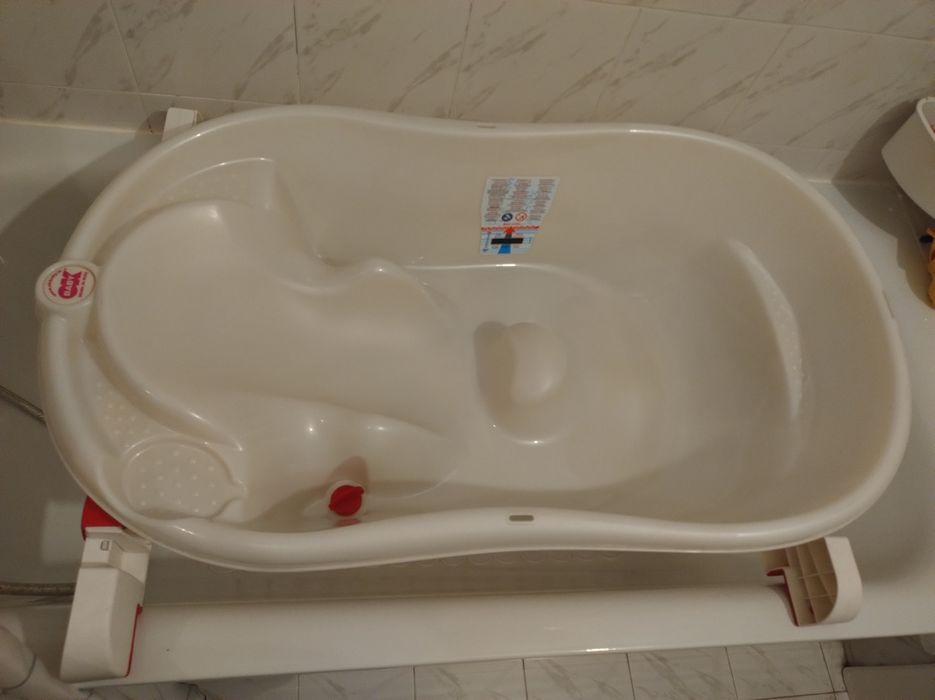 Ергономична вана Ok baby  + релси за вана