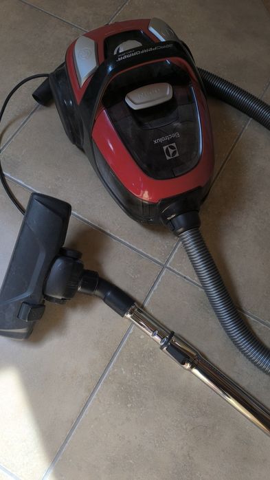 Aspirator fara sac Electrolux