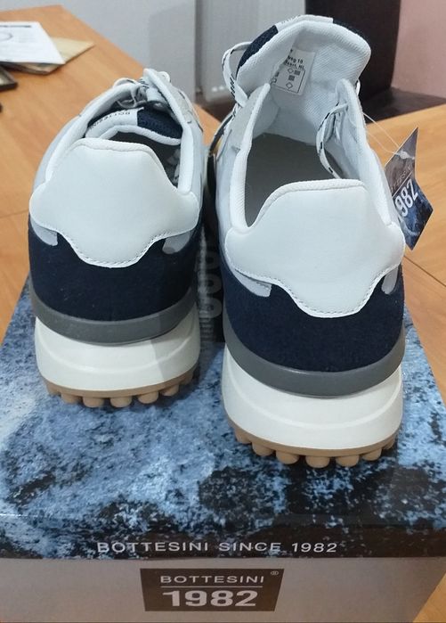 Vand adidasi noi Bottesini