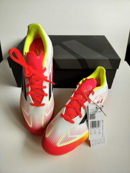 Чисто нови футболни обувки Adidas F50 League FG/MG