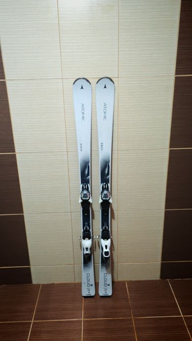 Schiuri atomic cloud 155 cm- clapari ski