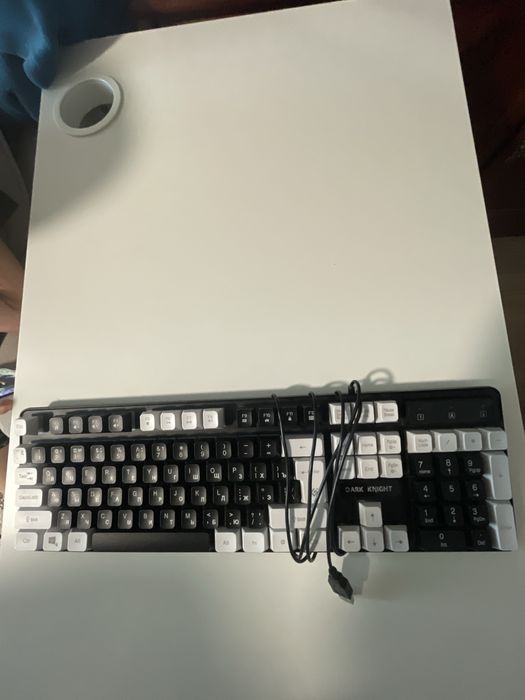 Продам клавиатуру Dark knight