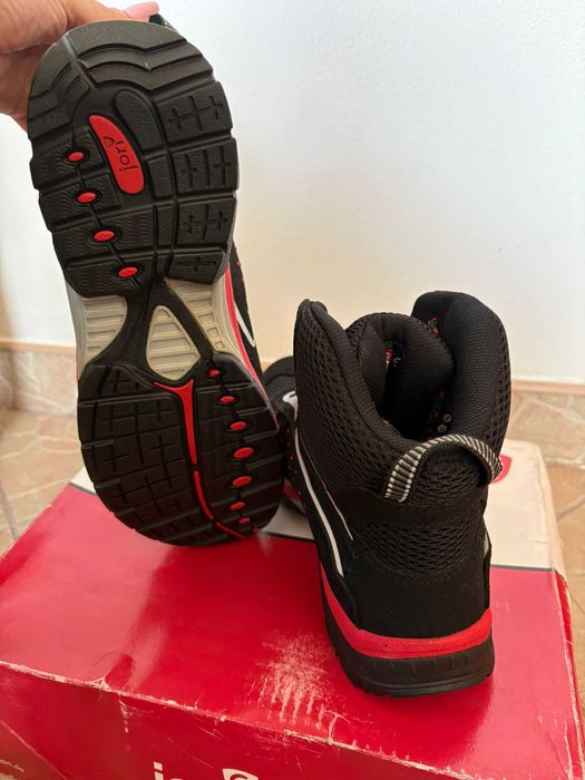 Pantofi de lucru, marimea 46