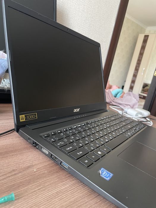 Ноутбук для учебы,работы Acer Aspire