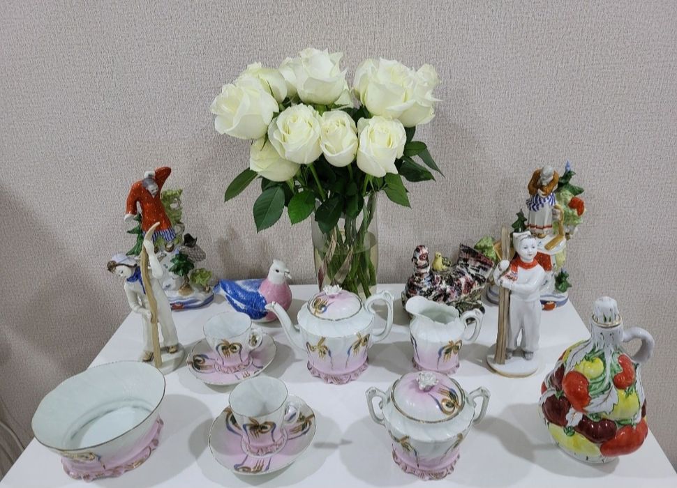 Коллекция антиквариата. Большое собрание.