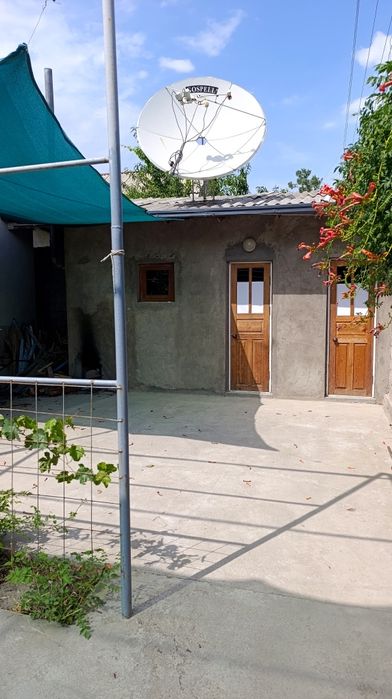 Продаётца дом 6 сот яшнабадский Раён Олмос катта бог махалля 5 комнат
