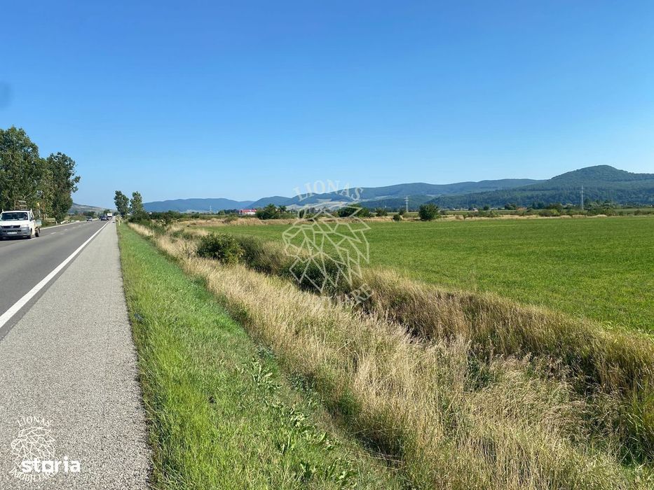 Teren 13400mp la DN 17-parcelabil Podirei