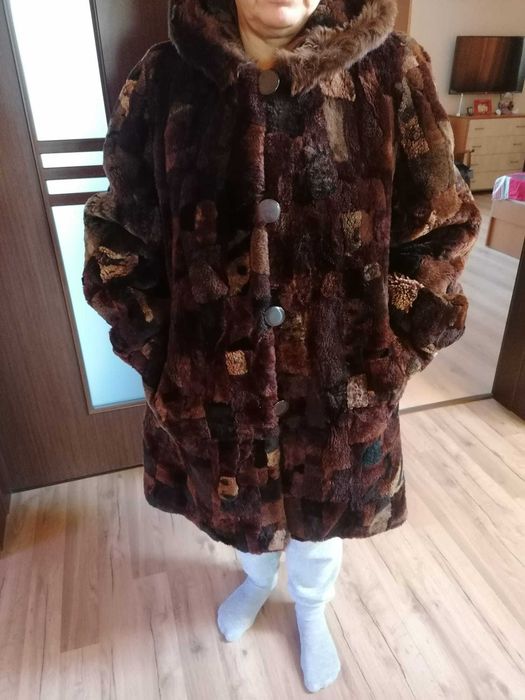 Haina de blana purtata foarte putin