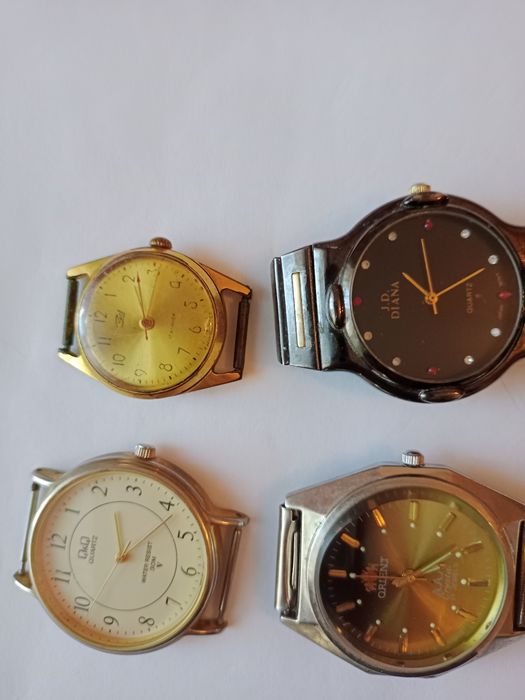 Продаю ручные часы времён ссср