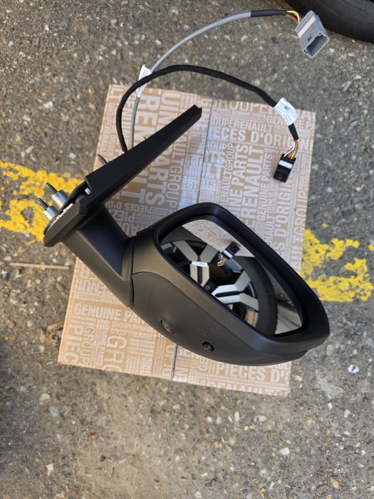 Oglindă dreapta duster 2023 rabatabi electrică/camera/unghi mort