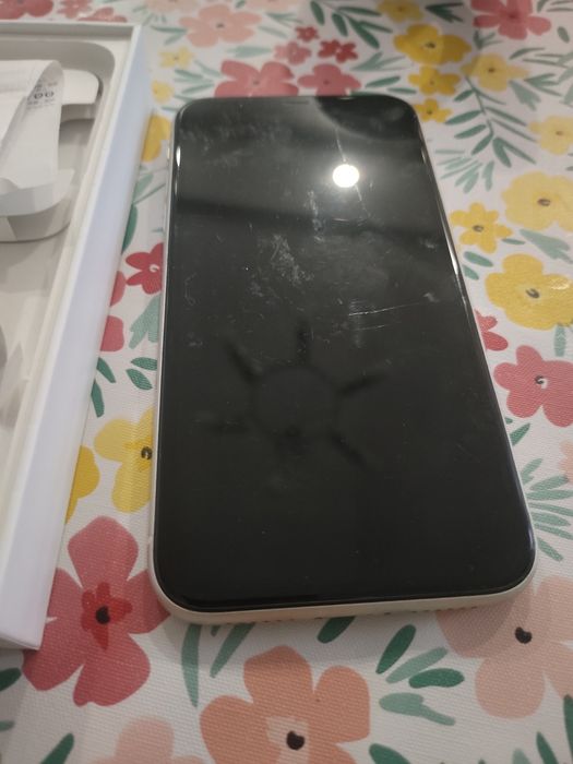 iPhone - 11 в хорошем состоянии