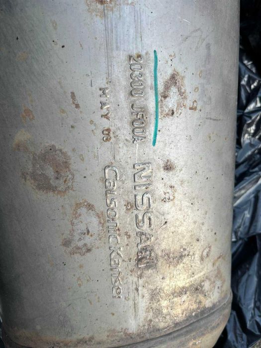 Nissan GTR средно гърне с катализатори(midpipe) 20300 jf00a