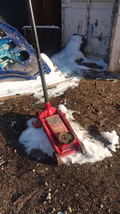 Данкрат.          .