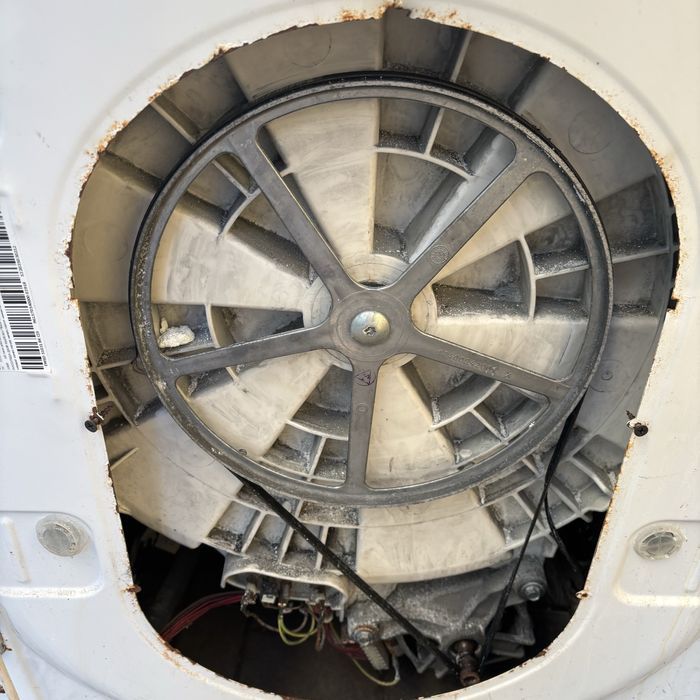 Продам машинку на запчасьти