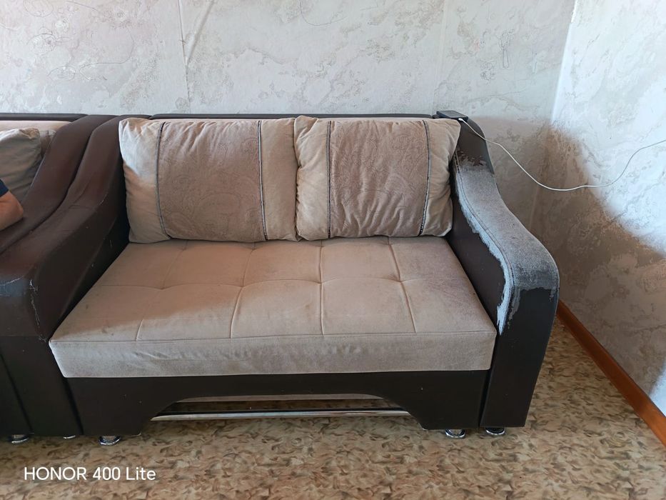 Продам диван с креслом