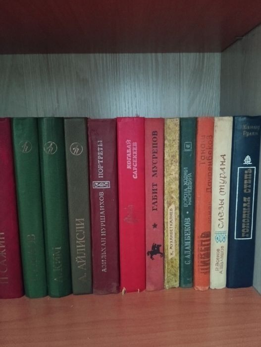 Продам книги.     .