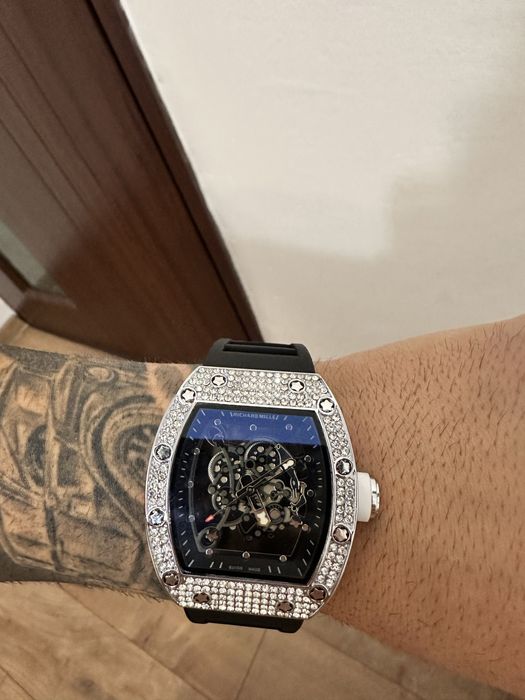 Ceas cu pietre Richard Mille