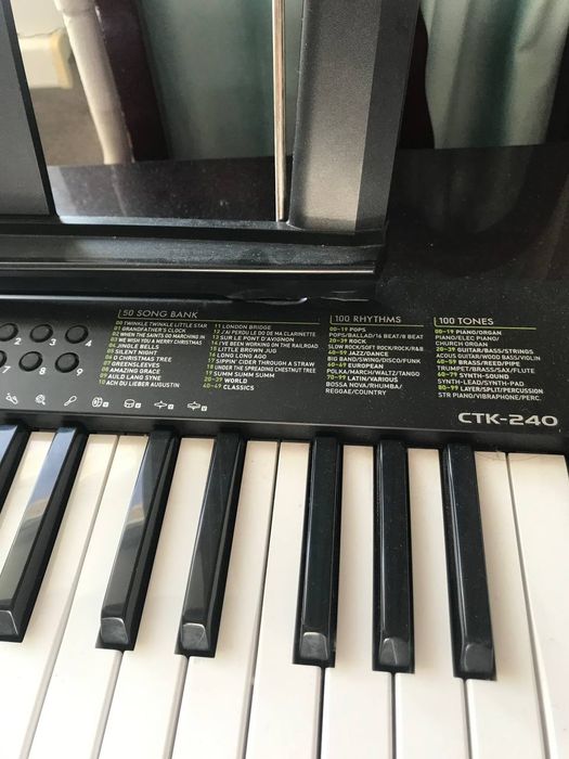 Синтезатор Casio CTK-240