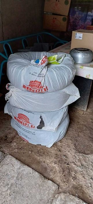 Шины зимние 215/60R16 ROADSTONE