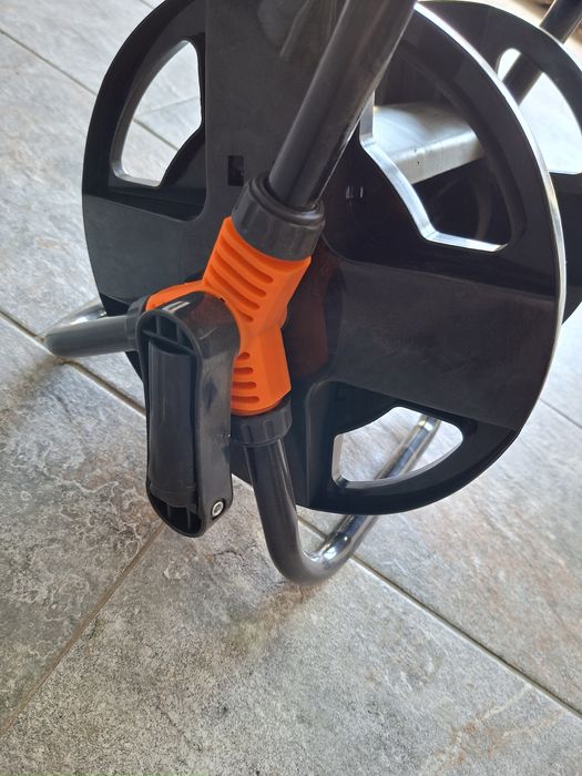 Tambur rotativ  furtun apa pentru udat gradina,gazonul