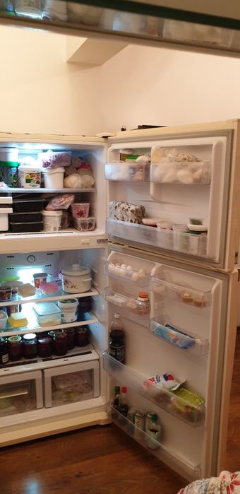 Срочна продам Холодильник Samsung