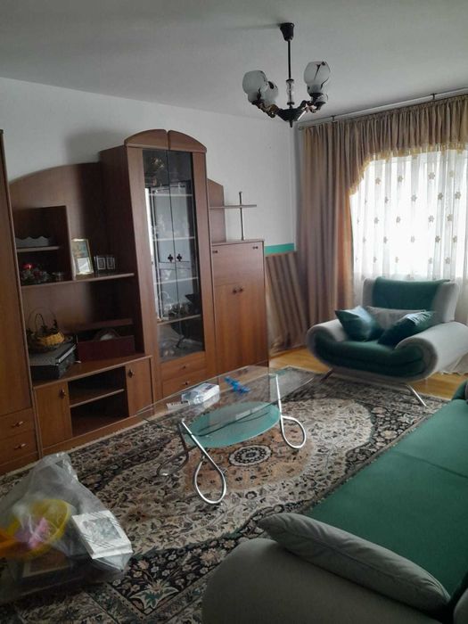 Vând apartament 3 camere modern Brezoi Jud. Valcea