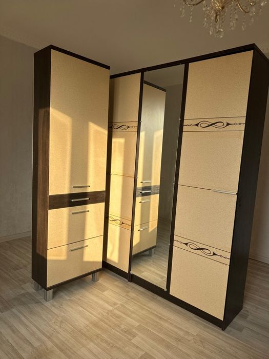 Прихожий  Atlan почти новая