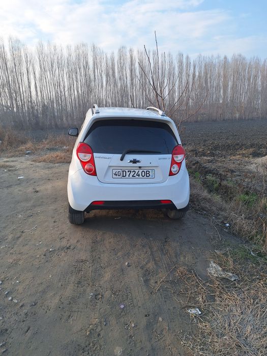 Spark 2016 yil 111 ming yurgan benzin