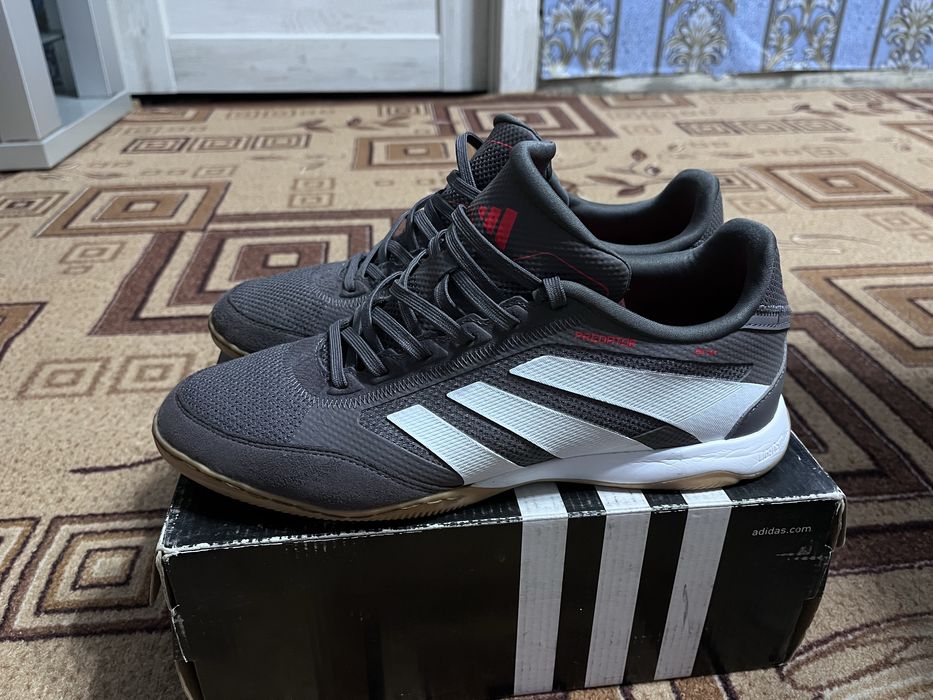 Футзалки Adidas