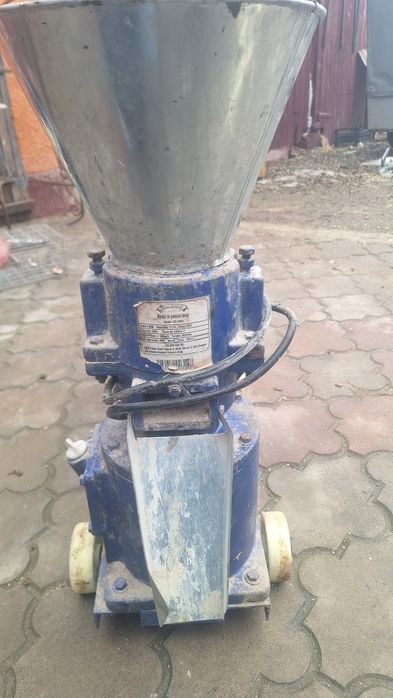 Granulator furaje Micul Fermier 2.8 kW, capacitate 90 Kg/h