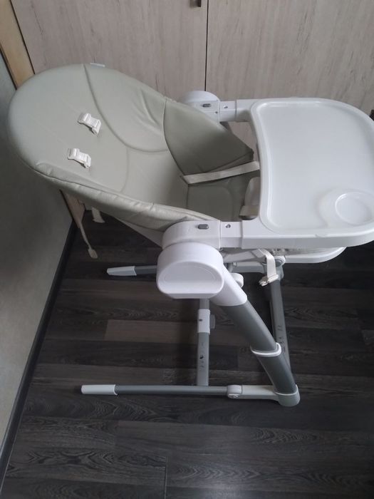 Шезлонг-стульчик для кормления