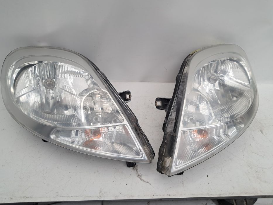 Фар Renault Trafic 2