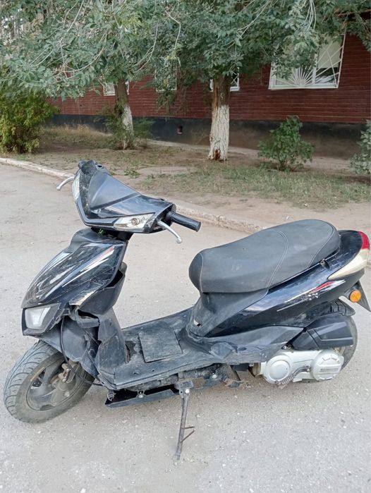 М 8 скутер бензин