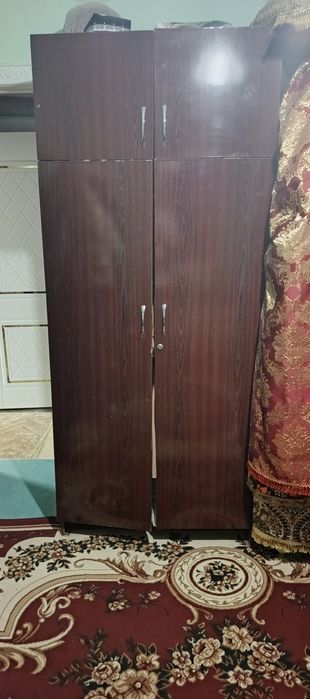 2 та шкаф ва подставка