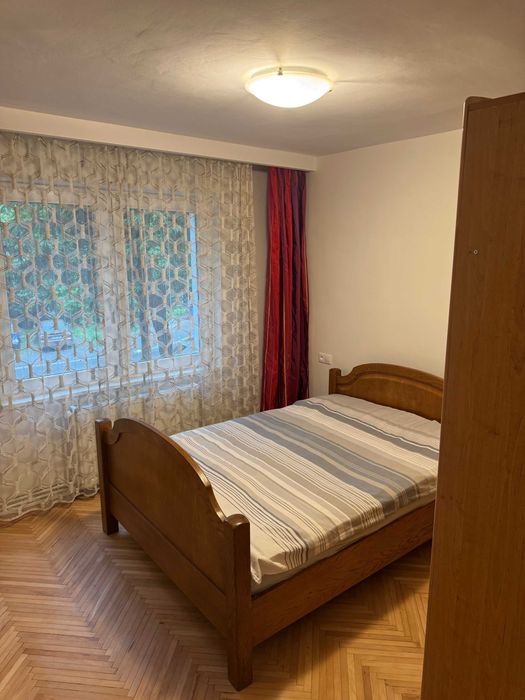 Apartament cu 3 camere, de inchiriat, direct de la proprietar. Strada Transilvania