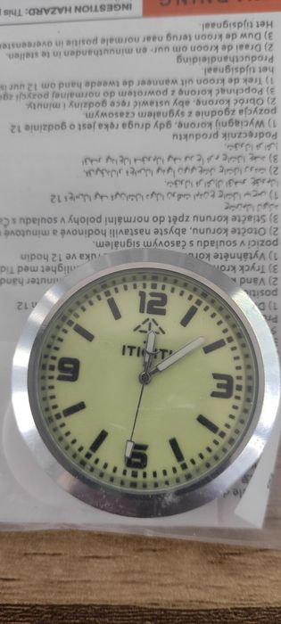 Часы для авто ( кварцевые)