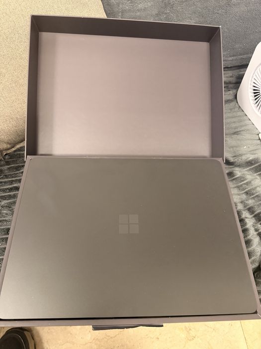Laptop microsoft surface 7th edition snapdragon x elite 16gb 1tb nou nefolosit windows 11 pro