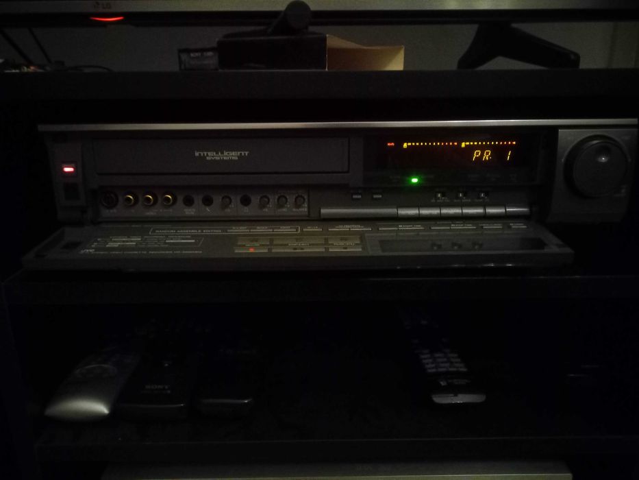 Videorecordere JVC, HR-S6800 si HR-D980