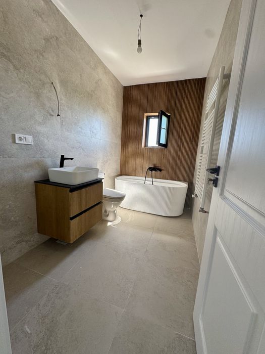 Casă 4 camere, 2 băi, MIROSLAVA-Vorovești, Încalzire pardoseală, 415mp